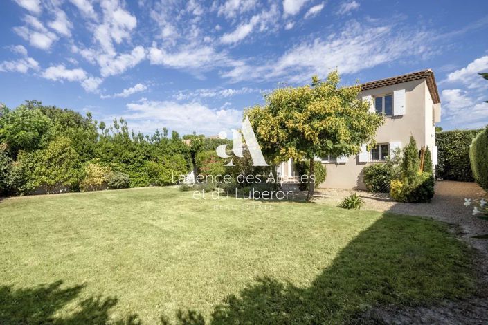 Image No.2-4 Bed House for sale