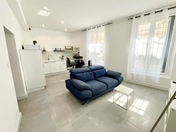 1 - Nîmes, Apartment