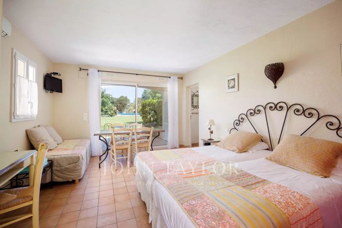 Image No.11-10 Bed House for sale