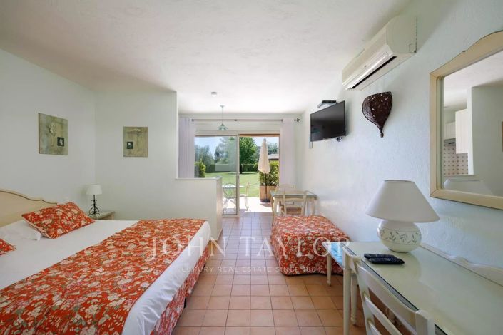 Image No.12-10 Bed House for sale