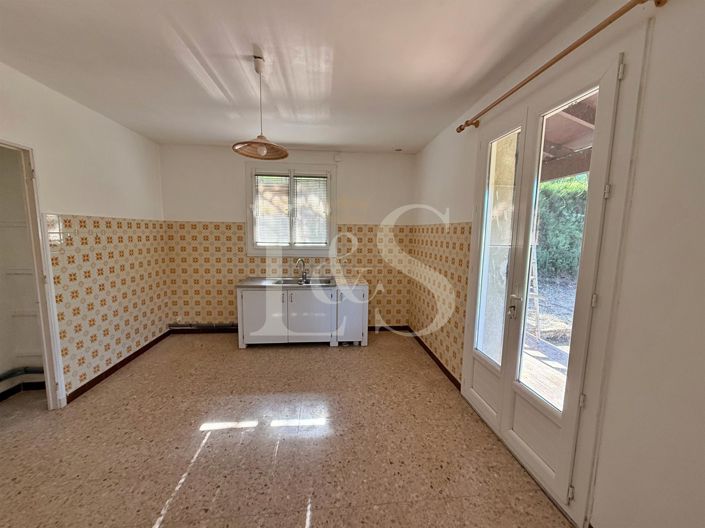 Image No.5-2 Bed House for sale