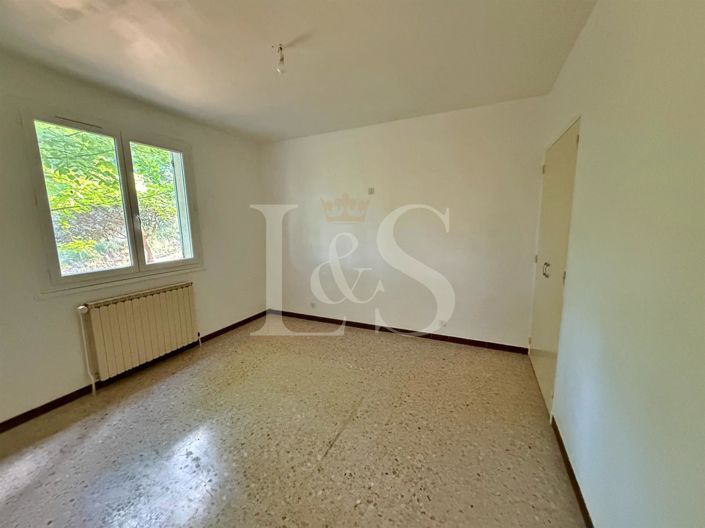 Image No.7-2 Bed House for sale