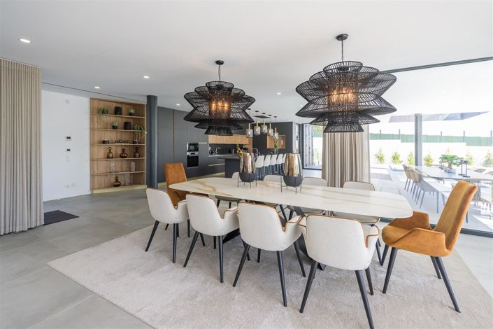 Image No.10-5 Bed House for sale