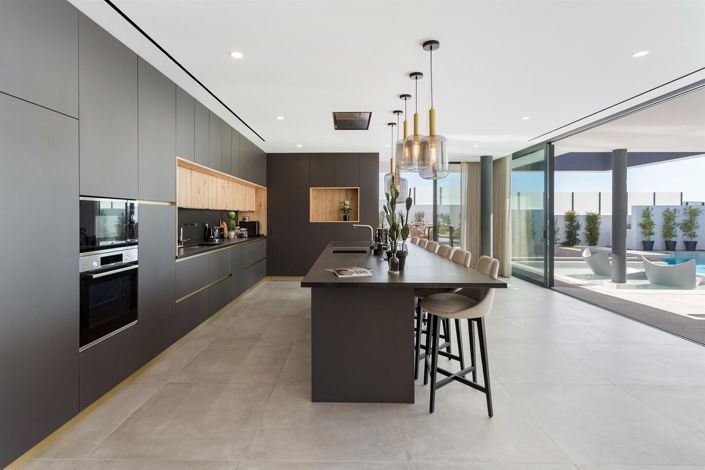 Image No.11-5 Bed House for sale