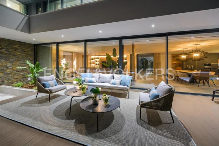 Image No.21-5 Bed House for sale