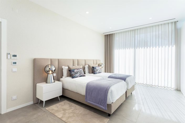 Image No.35-5 Bed House for sale