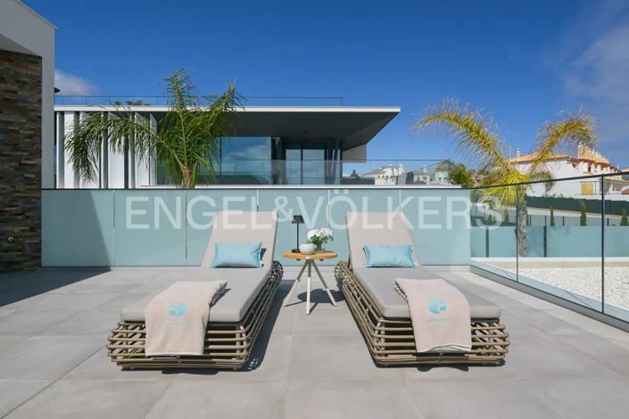 Image No.36-5 Bed House for sale