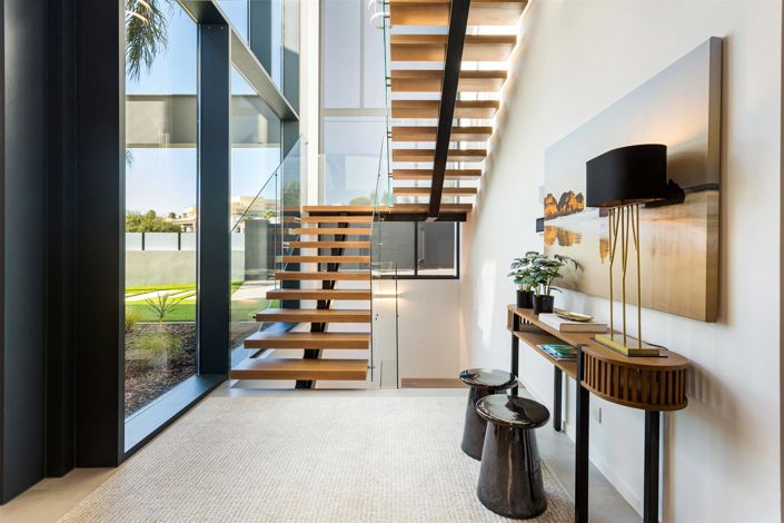 Image No.4-5 Bed House for sale