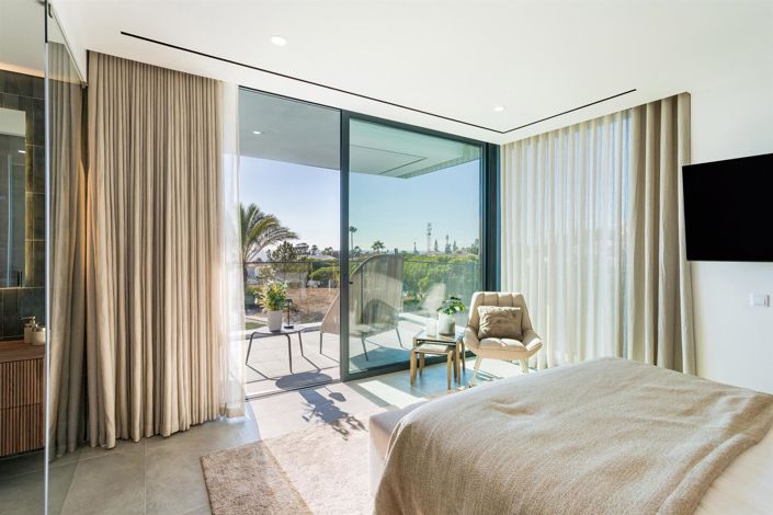 Image No.49-5 Bed House for sale