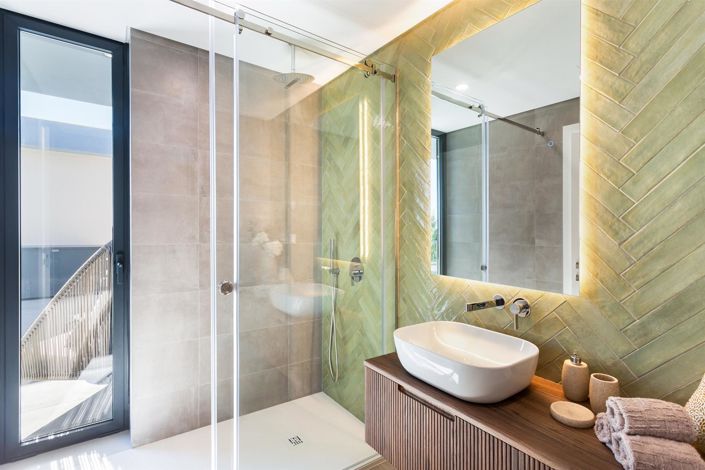 Image No.58-5 Bed House for sale