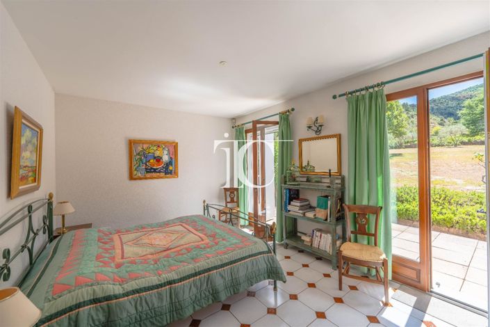 Image No.12-3 Bed House for sale