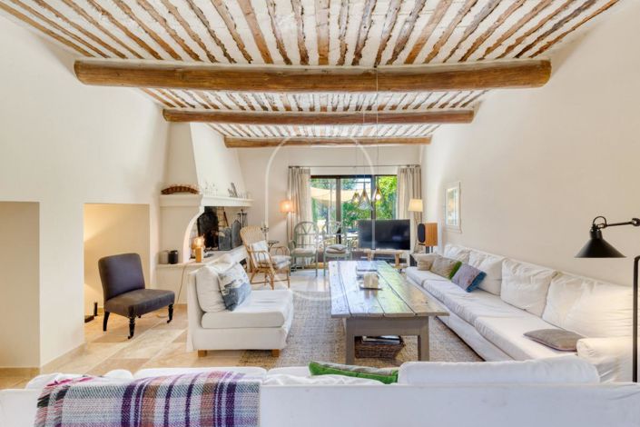 Image No.5-7 Bed House for sale