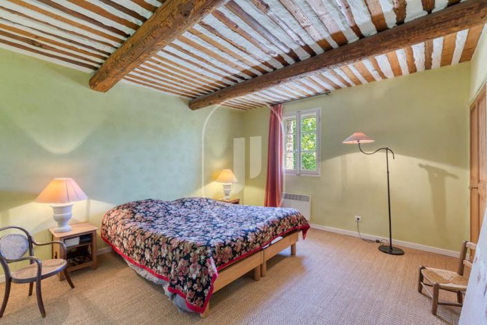 Image No.8-7 Bed House for sale