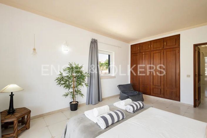 Image No.29-7 Bed House for sale