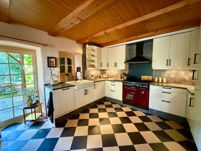 Image No.15-5 Bed House for sale