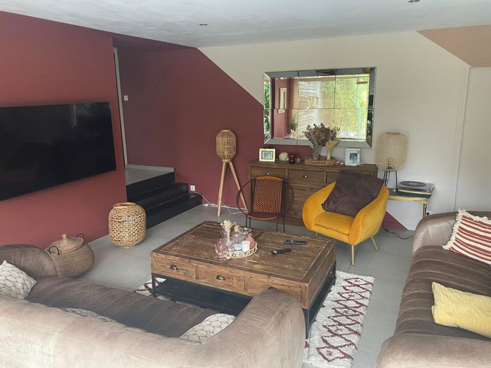 Image No.3-4 Bed House for sale