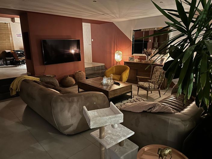 Image No.9-4 Bed House for sale