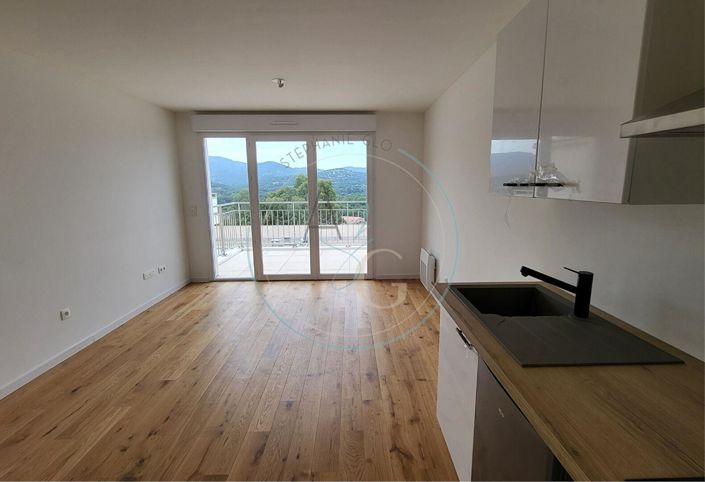 Image No.1-Appartement de 1 chambre à vendre à Cogolin