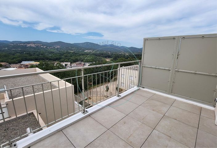 Image No.3-Appartement de 1 chambre à vendre à Cogolin