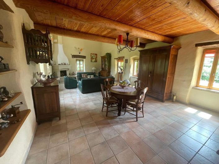 Image No.9-4 Bed House for sale