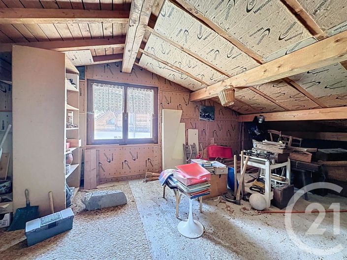 Image No.10-3 Bed House for sale