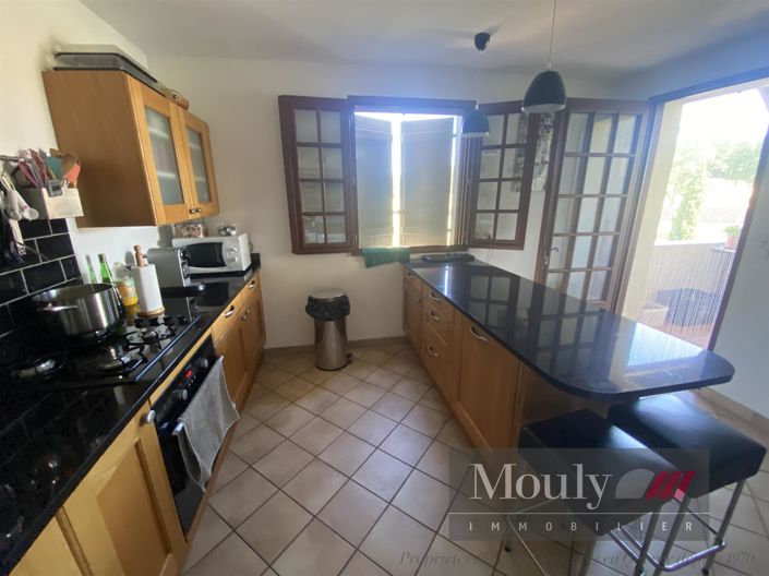 Image No.10-3 Bed House for sale