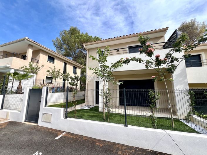 Image No.4-2 Bed House for sale