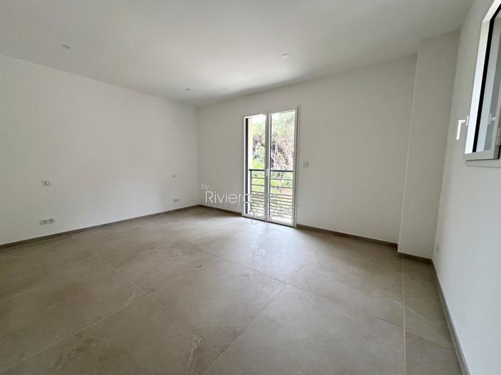 Image No.13-4 Bed House for sale