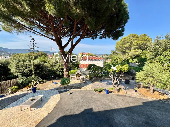 Image No.2-Maison de 4 chambres à vendre à Cavalaire-sur-Mer