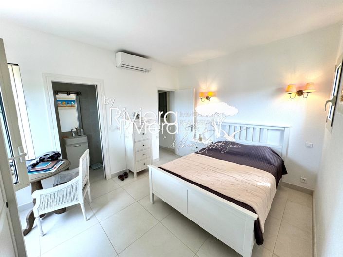 Image No.22-5 Bed House for sale