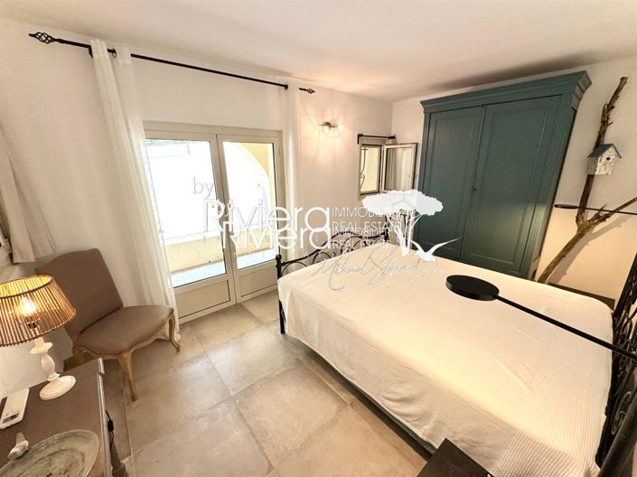 Image No.30-5 Bed House for sale