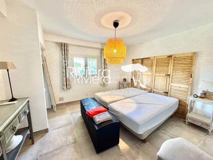 Image No.31-5 Bed House for sale