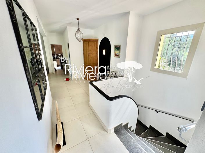 Image No.7-5 Bed House for sale