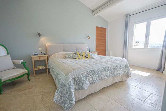 Image No.36-5 Bed House for sale