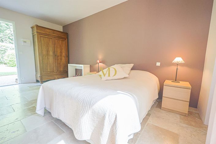 Image No.38-5 Bed House for sale