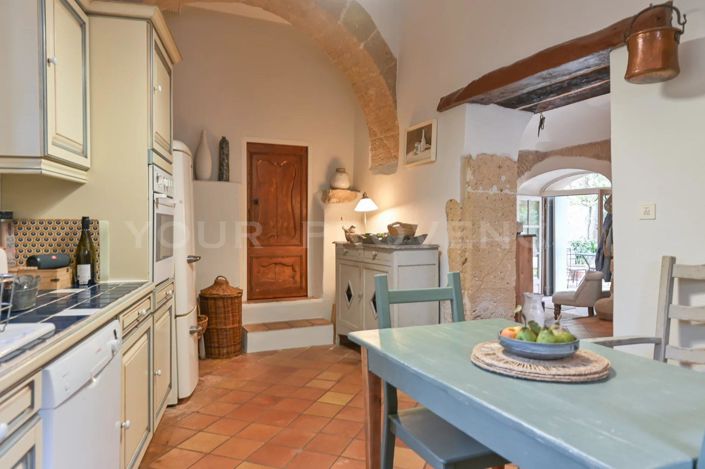 Image No.10-3 Bed House for sale