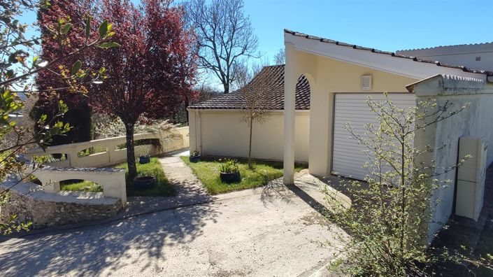 Image No.2-3 Bed House for sale