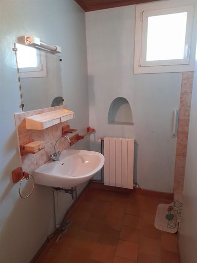 Image No.24-3 Bed House for sale