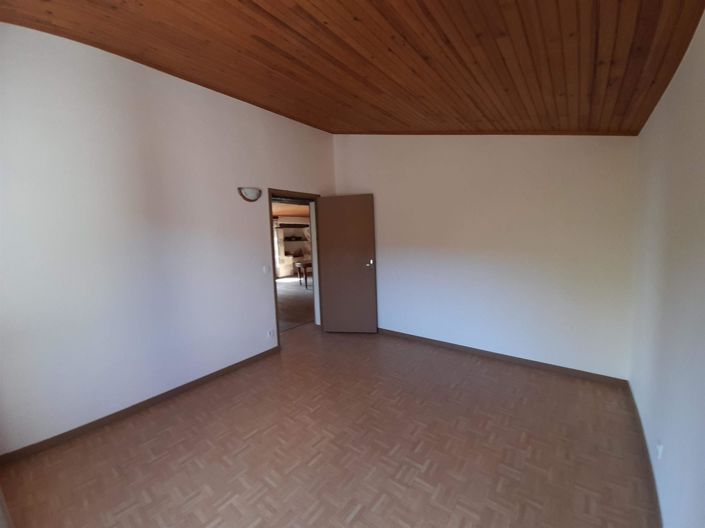 Image No.30-3 Bed House for sale