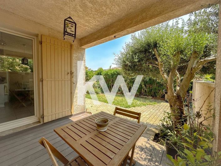 Image No.1-3 Bed House for sale