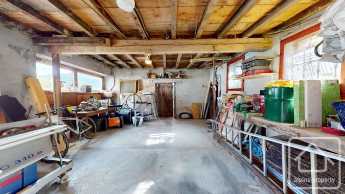 Image No.40-3 Bed Property for sale