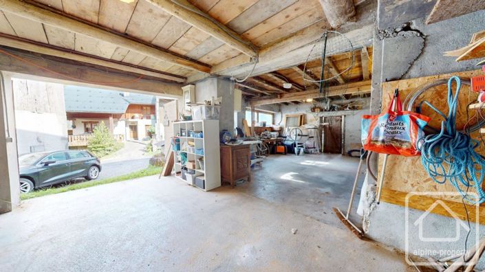 Image No.42-3 Bed Property for sale