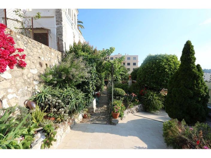 Image No.12-1 Bed House for sale