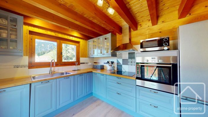 Image No.10-4 Bed Property for sale