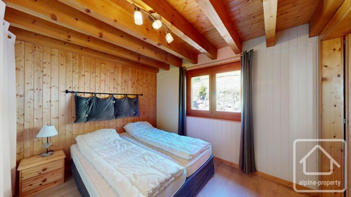 Image No.12-4 Bed Property for sale