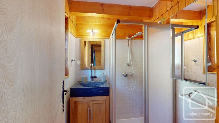 Image No.13-4 Bed Property for sale