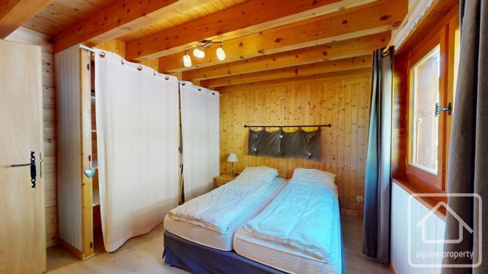 Image No.14-4 Bed Property for sale