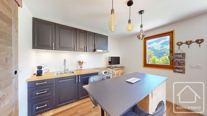 Image No.22-4 Bed Property for sale