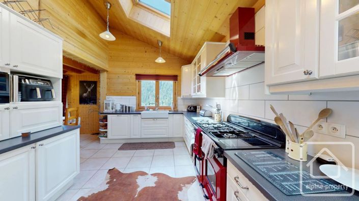 Image No.13-6 Bed Property for sale