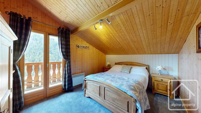 Image No.16-6 Bed Property for sale